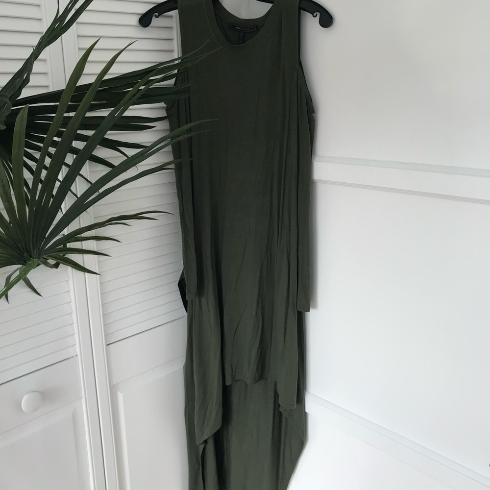 Green BCBG cold shoulder long sleeve midi dress